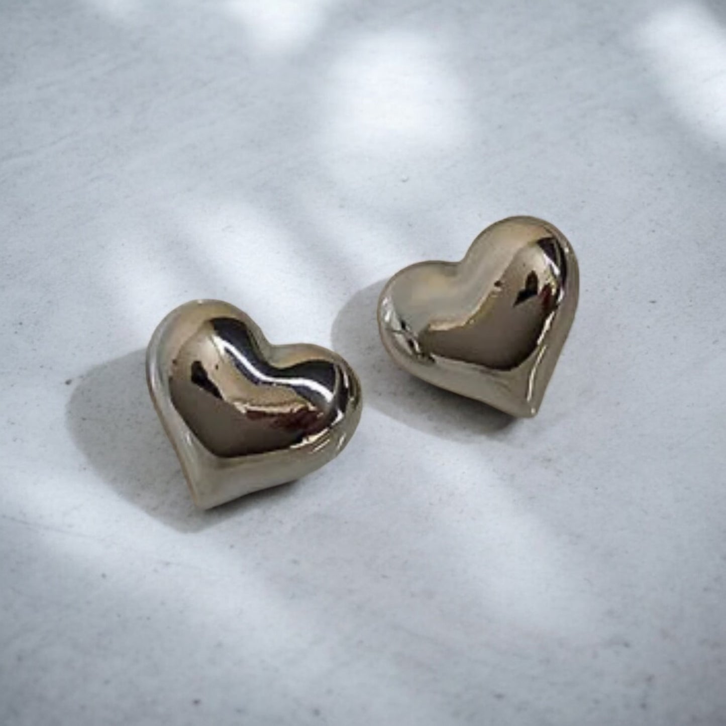 HEART EARRING - GOLD